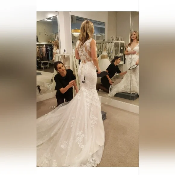 Lillian West #6521 Wedding Gown Dress Ivory Size 10 New w/Tags - Picture 6 of 6